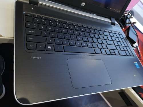*Beautiful HP PAVILION 15*BEATS AUDIO*i5-5200U*DVD WRITER*6GB RAM*1000GB HDD*HD DISPLAY*